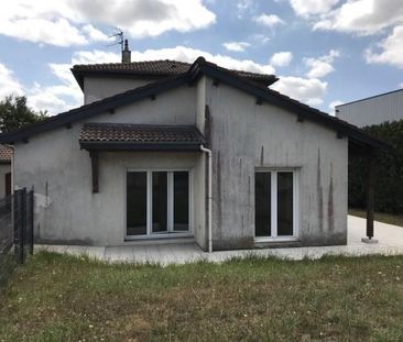 Location Maison 5 pièces 127m² ST JUST MALMONT 43240 - Photo 6