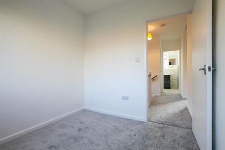 3 bedroom detached house to rent - Photo 4