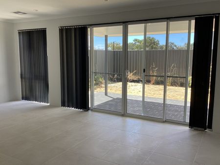 Currambine - Photo 2