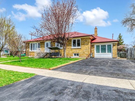 For Lease - 2 Maretta Avenue Unit# Basement #A, Toronto, Ontario - Photo 1