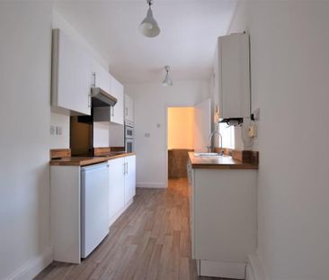 2 Bedroom Apartment To Let - Photo 5