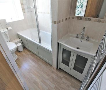 2 bedroom semi-detached house to rent - Photo 4
