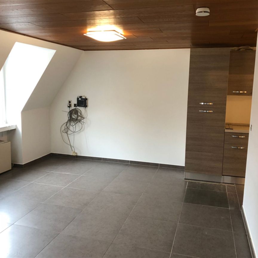 Vernieuwde studio centrum Kortrijk - Photo 1