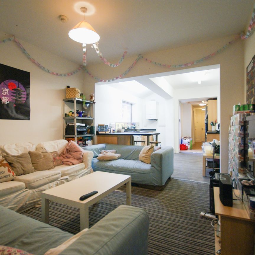 19 Luton Road - Photo 1