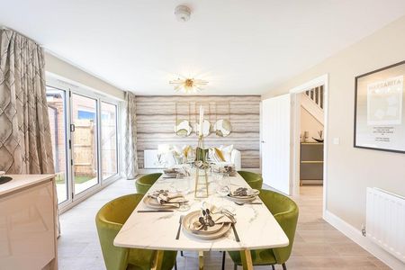 4 bedroom detached house to rent - Photo 5