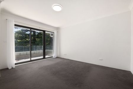 Prestigious Eastern Hill Lifestyle Haven - Photo 5