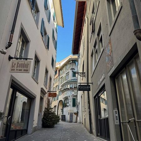 Frisch saniertes 1.5-Zimmer-Studio im Herzen von Zürich zu vermieten - Photo 1