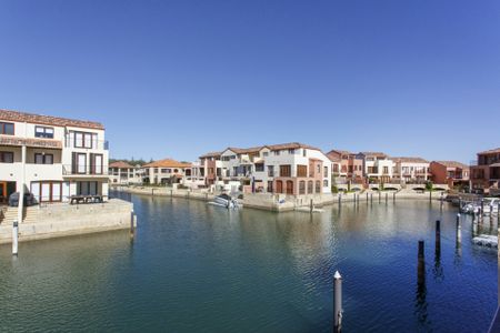 Furnished Coastal Luxury Villa with Private Mooring - Photo 2