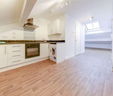 St James Square, Bacup, Rossendale, OL13 - Photo 1