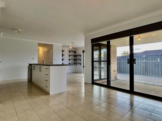 Neat and Tidy Home! - Photo 1