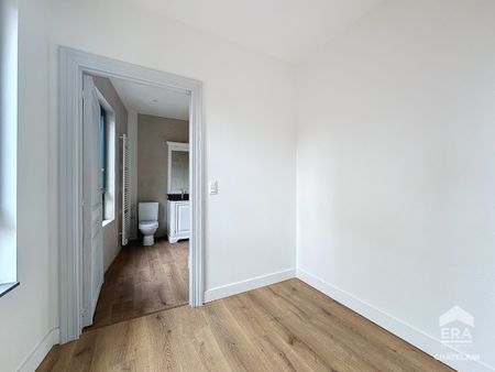 SABLON - GERENOVEERD APPARTEMENT MET 2 SLAAPKAMERS - Foto 2