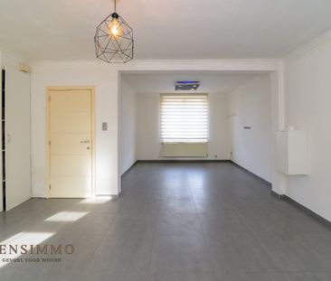 Halfopen woning met 2 slaapkamers + tuin in rustige wijk - Photo 3