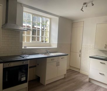 2 bedroom terraced house to rent - Photo 3