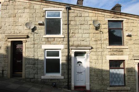 2 bedroom terraced house to rent - Photo 4