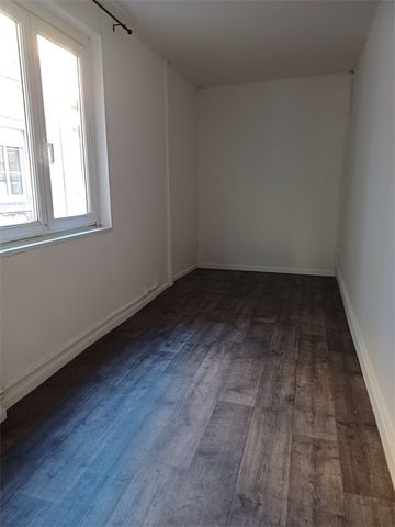 Location Appartement 2 pièces 55m² - Photo 3