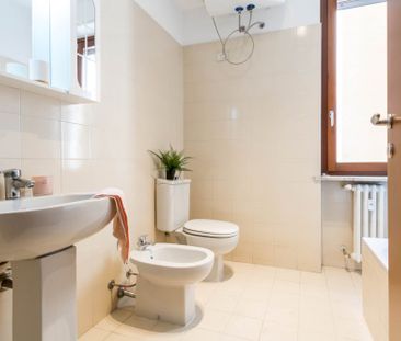 Wonderful single room in Via Luciano Zuccoli -Maggiolina - Martesana - Photo 5