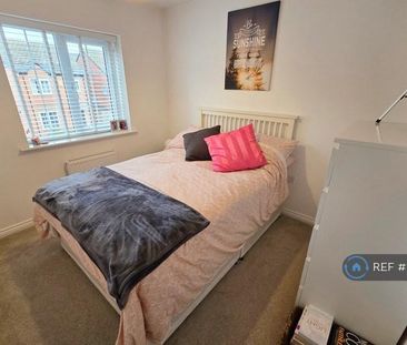 3 bedroom semi-detached house to rent - Photo 6