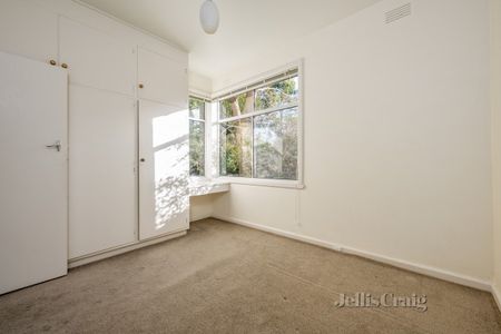 2/2A Burnie Street, Toorak - Photo 3