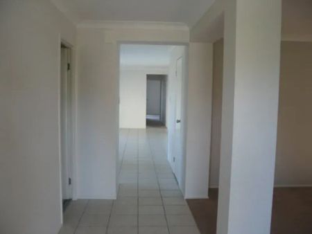 Modern Family Haven in Prime Kellyville Ridge Location - Photo 4