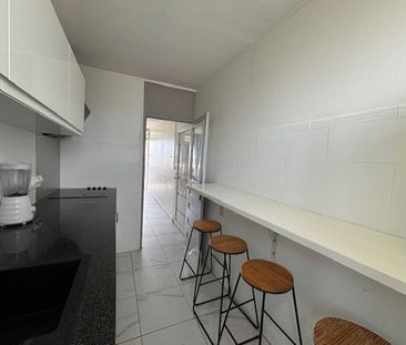 Location Appartement 5 pièces 65m² LES ABYMES 97139 - Photo 6