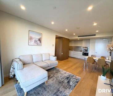 Chic 1-Bedroom Riverside Apartment! - Photo 3