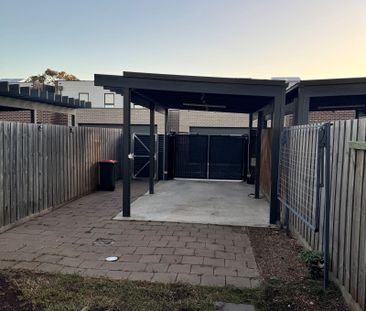 6 Aldea Crescent, Avondale Heights VIC 3034 - Photo 6