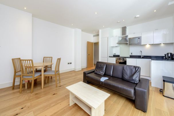 Melrose Apartments, Winchester Road, Swiss Cottage, London NW3 - Photo 1