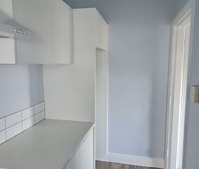 Fully refurbished - new kitchen & bathroom - Photo 3