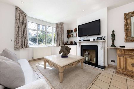 Sutherland Grove, Southfields, London, SW18 5QW - Photo 3