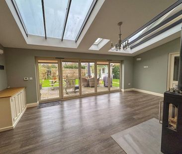 4 bedroom detached house to rent - Photo 1