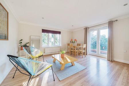 2 bedroom flat to rent - Photo 3