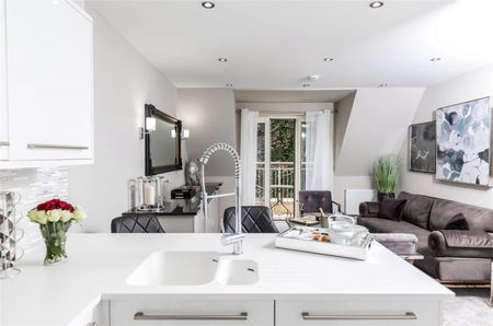 Stratton Court Village, - Photo 2