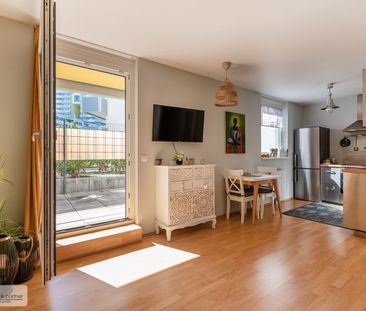 MÖBLIERTE 50M² MIT 55M² ECKTERRASSE IM LEOPOLD-TOWER IM CITY GATE - Foto 2