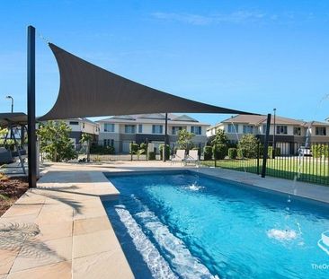 Well positioned Townhouse - Photo 6