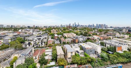 Charming 1-bedroom Furnished Apartment in South Yarra - Photo 2