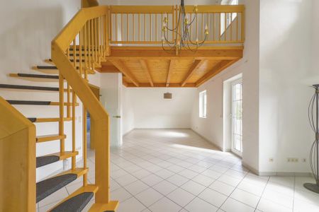 Lichtdurchflutete Maisonette-Wohnung mit gemütlichem Wohnflair - Photo 3