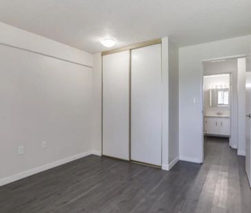 - 2 Bedroom at Columbian Apartments - Photo 5