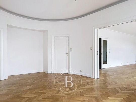 Chatelain - 3-bedroom apartment - Photo 1