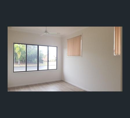 34 MARINERS WAY, Bundaberg North, Qld 4670 - Photo 1