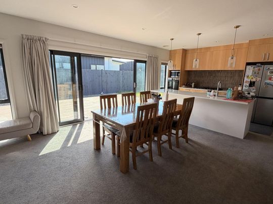 Sunny, Stylish and Spacious! - Photo 1