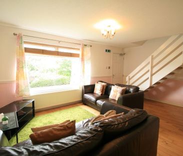 3 bedroom semi-detached house to rent - Photo 3