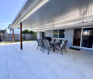 Coastal Family Home in Peregian Beach - Option of 4 Bed, 3 Bath or ... - Photo 4