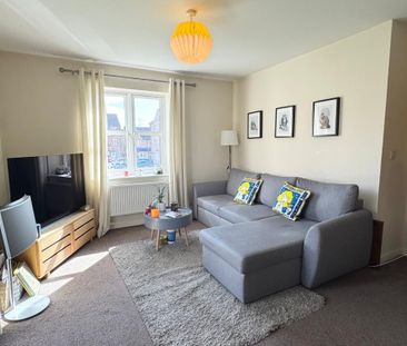 2 bedroom flat to rent - Photo 1