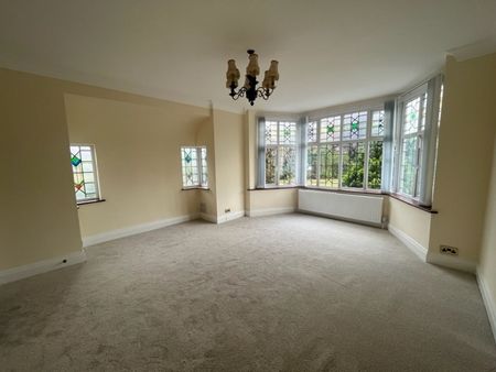 WarwickRoad, SOLIHULL - Photo 3