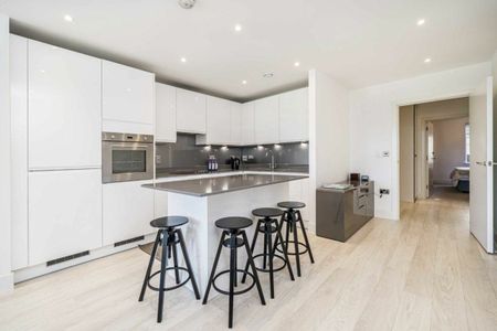 Lakeside Drive, Acton, NW10 - Photo 5