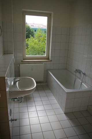 Sanierte Altbauwohnung mit Balkon im beliebten Leipziger Süden ! - Photo 2