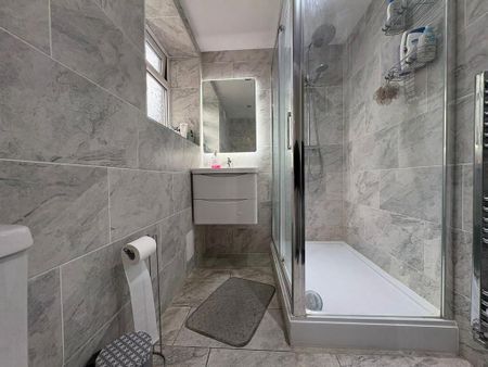 1 bedroom house of multiple occupation to rent - Photo 2