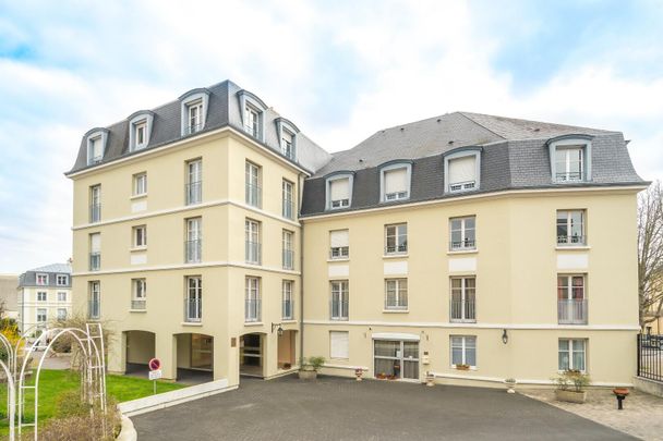 location Appartement T3 DE 80.72m² À ST GERMAIN EN LAYE - Photo 1