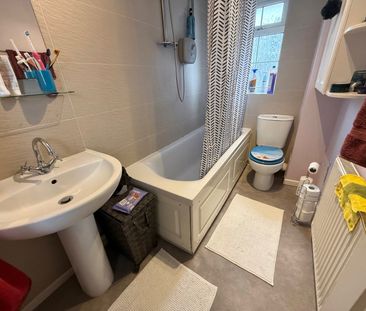 2 bedroom semi-detached house to rent - Photo 3