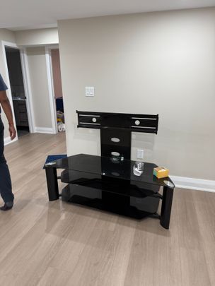 For Lease - 213 Danny Wheeler Boulevard, Georgina, Ontario - Photo 1